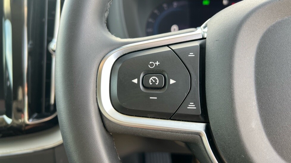 Used Volvo XC60 2024 for sale - 76276537: Photo 18