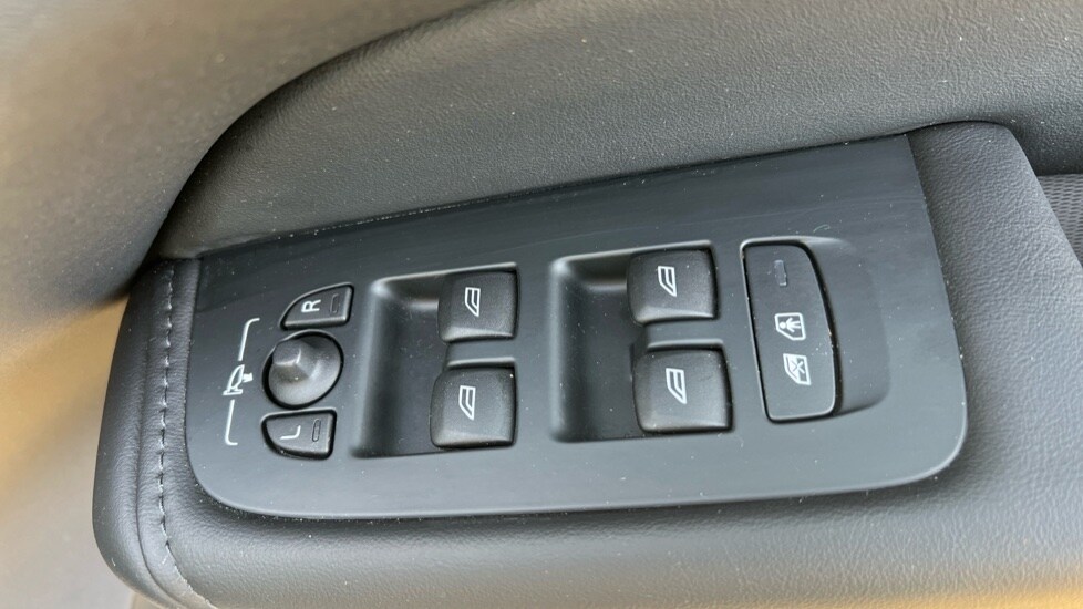 Used Volvo XC60 2024 for sale - 76276537: Photo 33