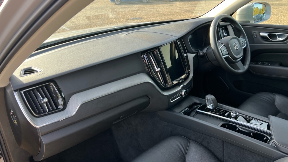 Used Volvo XC60 2024 for sale - 76276537: Photo 4