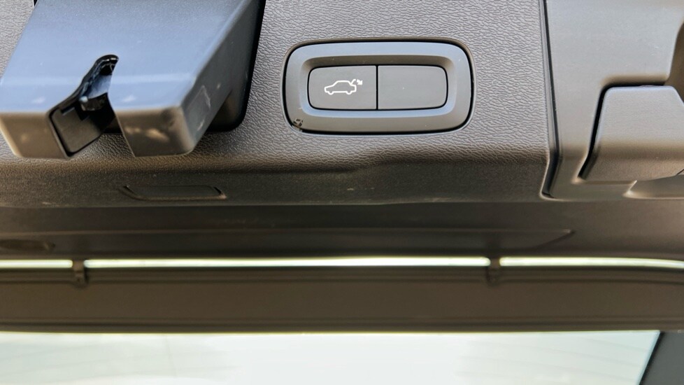 Used Volvo XC60 2024 for sale - 76276537: Photo 45