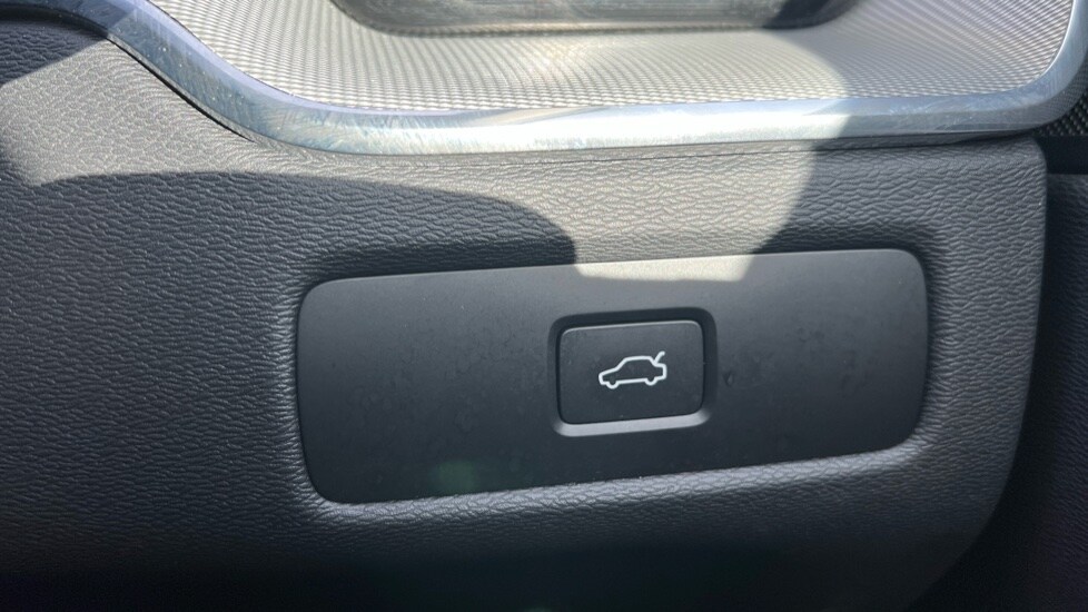 Used Volvo XC60 2024 for sale - 76276537: Photo 47