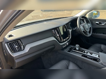 Used Volvo XC60 2024 for sale - 76276537: Photo