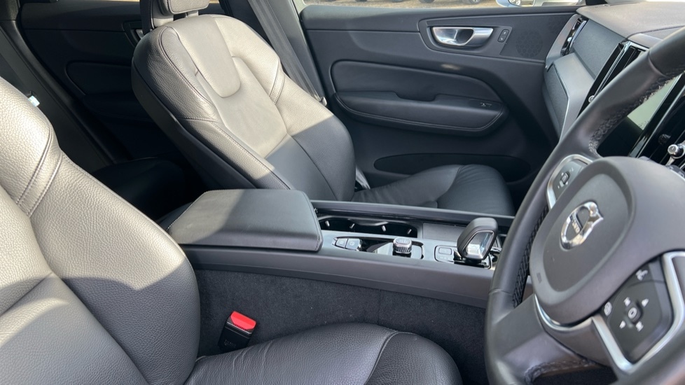 Used Volvo XC60 2024 for sale - 76276537: Photo 9