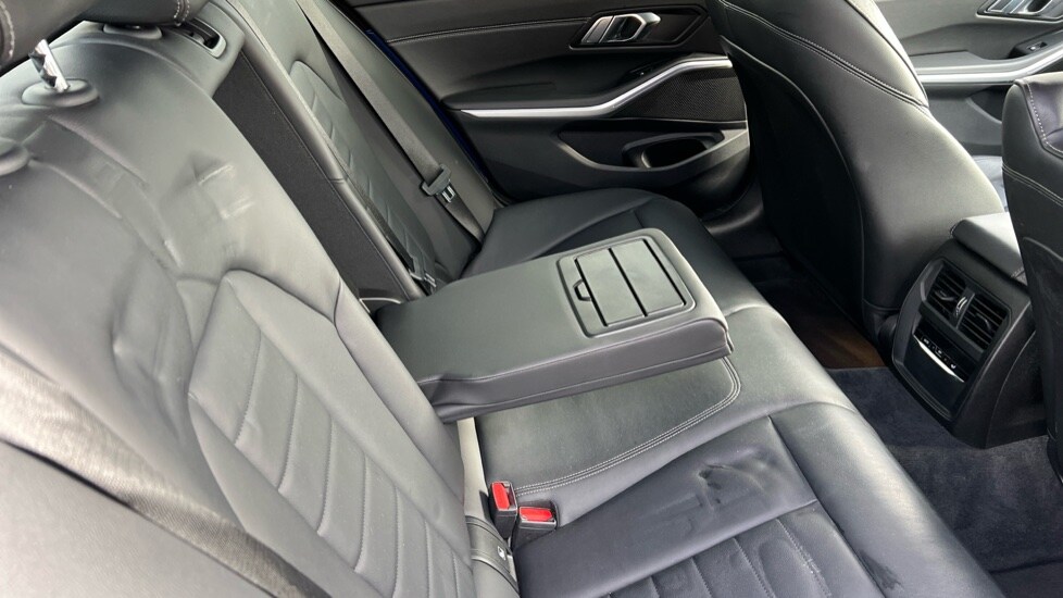 Used BMW 3 Series 2019 for sale - 76528877: Photo 38