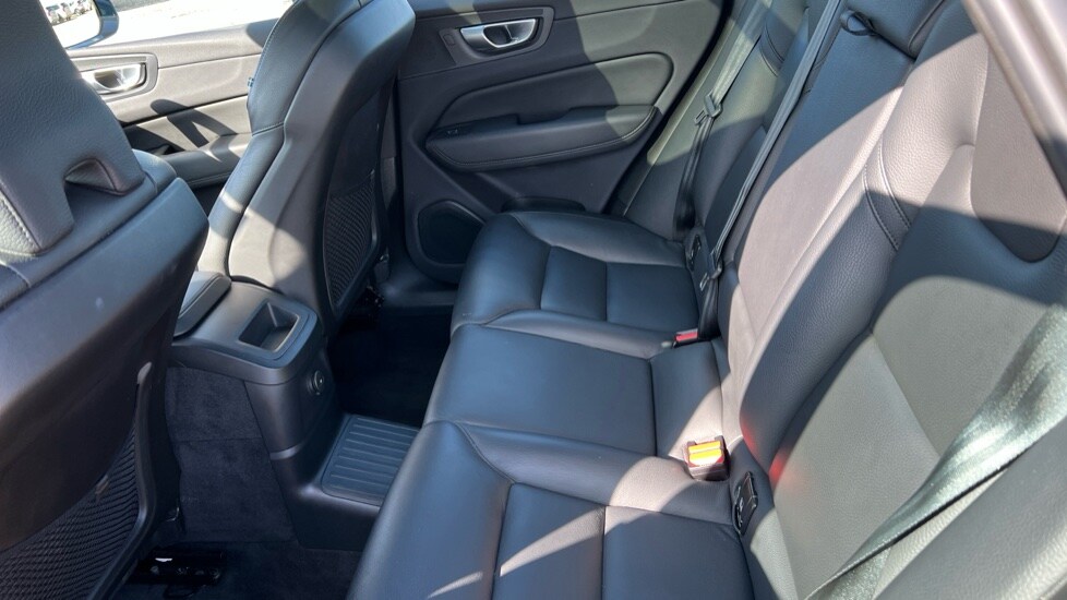Used Volvo XC60 2023 for sale - 76015026: Photo 10