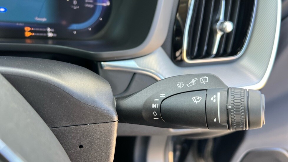 Used Volvo XC60 2023 for sale - 76015026: Photo 30