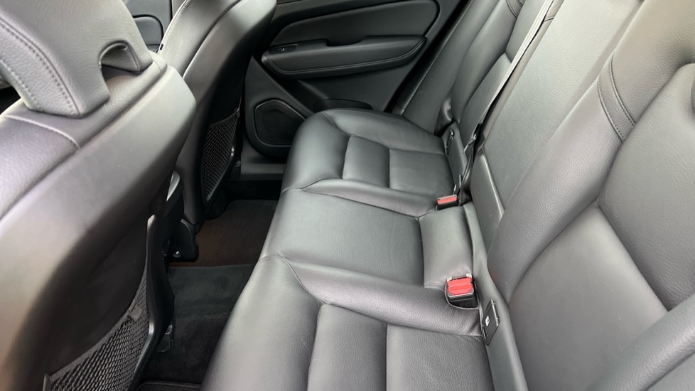 Used Volvo XC60 2022 for sale - 76328358: Photo 10