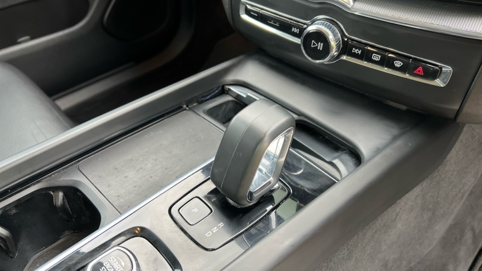 Used Volvo XC60 2022 for sale - 76328358: Photo 14