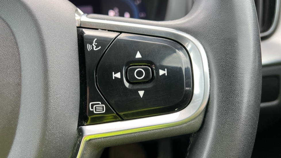 Used Volvo XC60 2022 for sale - 76328358: Photo 19