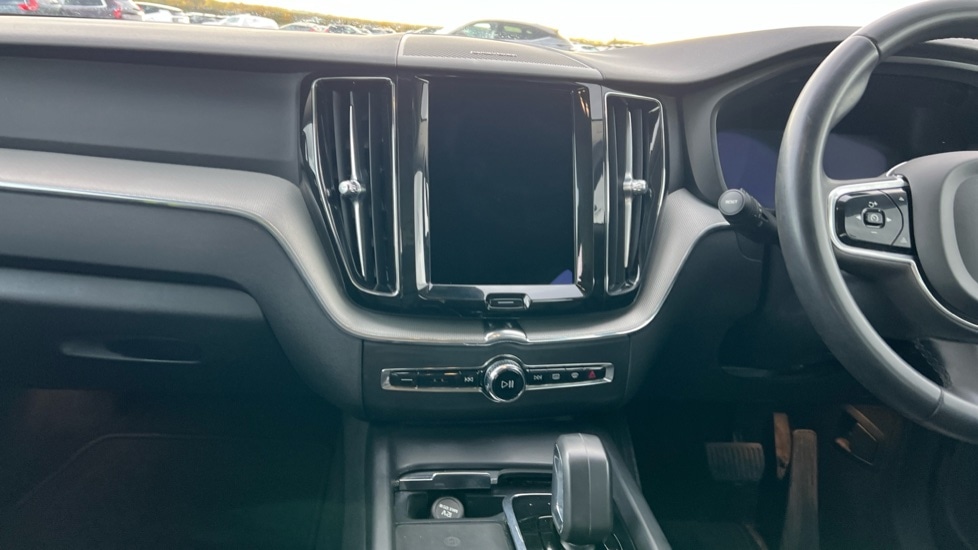 Used Volvo XC60 2022 for sale - 76328358: Photo 22