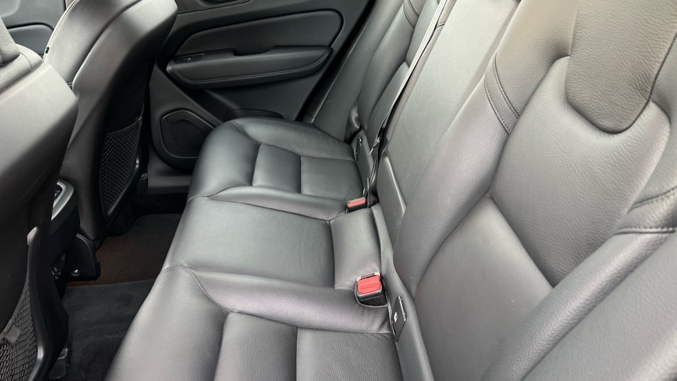 Used Volvo XC60 2022 for sale - 76328358: Photo 38