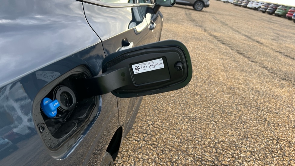 Used Volvo XC60 2022 for sale - 76328358: Photo 42