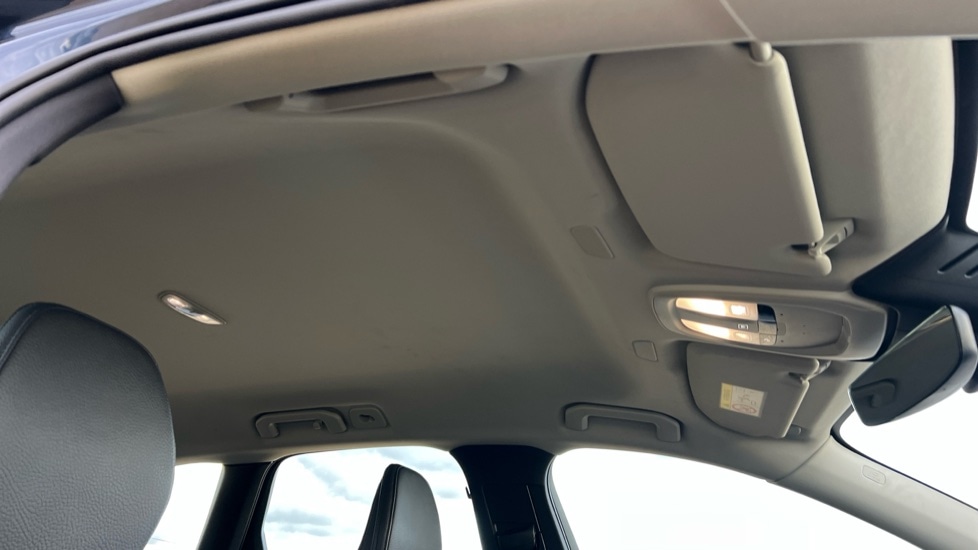 Used Volvo XC60 2022 for sale - 76328358: Photo 44