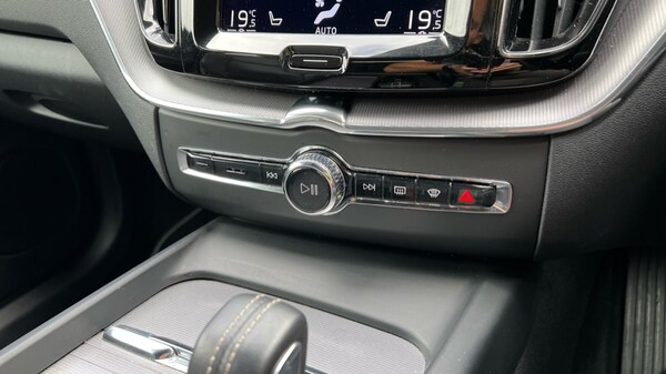 Used Volvo XC60 2021 for sale - 75679268: Photo 46