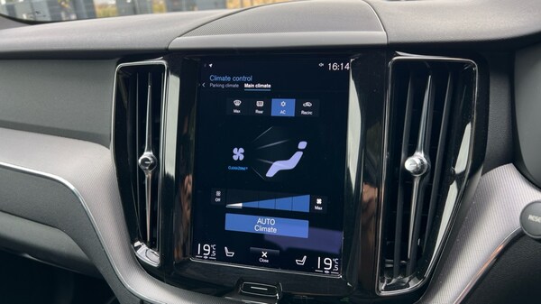Used Volvo XC60 2021 for sale - 75679268: Photo 49
