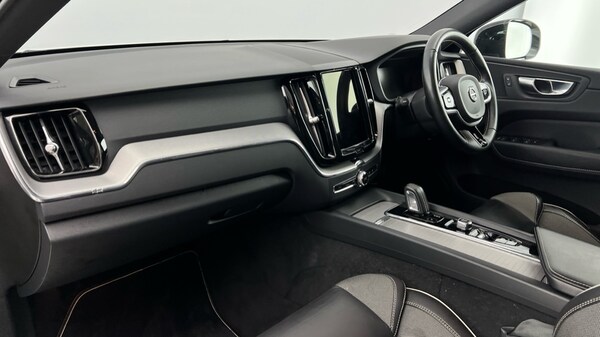 Used Volvo XC60 2021 for sale - 75679268: Photo 6