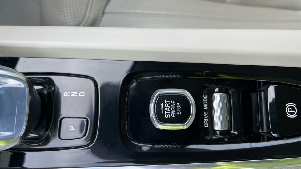 Used Volvo XC60 2021 for sale - 76672600: Photo 28