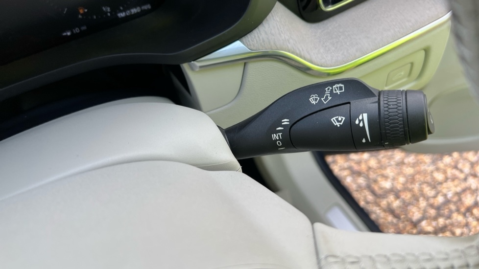 Used Volvo XC60 2021 for sale - 76672600: Photo 30