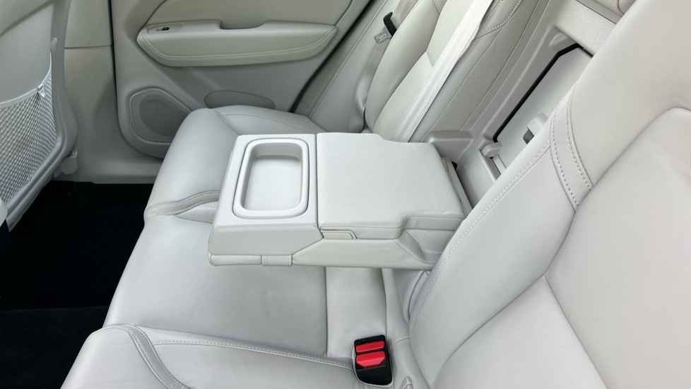 Used Volvo XC60 2021 for sale - 76672600: Photo 31