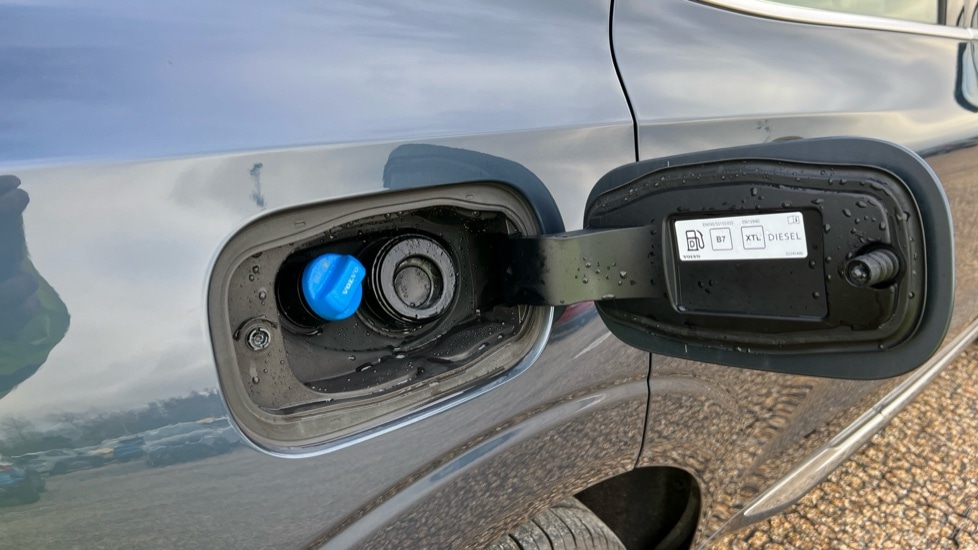 Used Volvo XC60 2021 for sale - 76672600: Photo 42