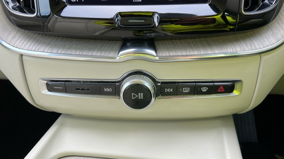 Used Volvo XC60 2021 for sale - 76672600: Photo 52