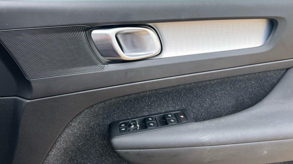 Used Volvo XC40 2020 for sale - 76015147: Photo 15