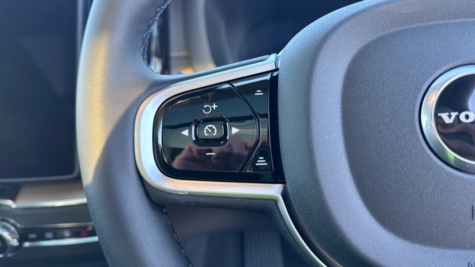 Used Volvo XC60 2025 for sale - 77075693: Photo 19