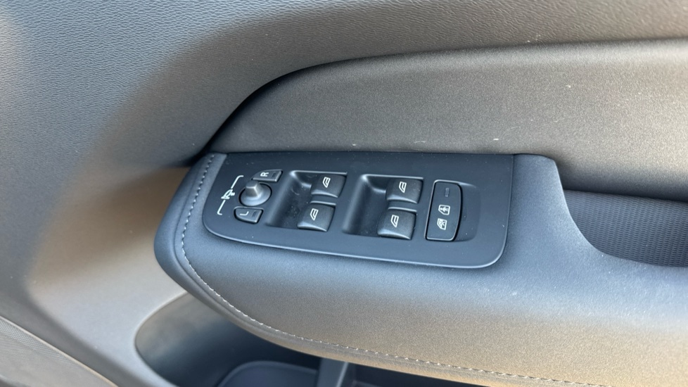 Used Volvo XC60 2025 for sale - 77075693: Photo 33