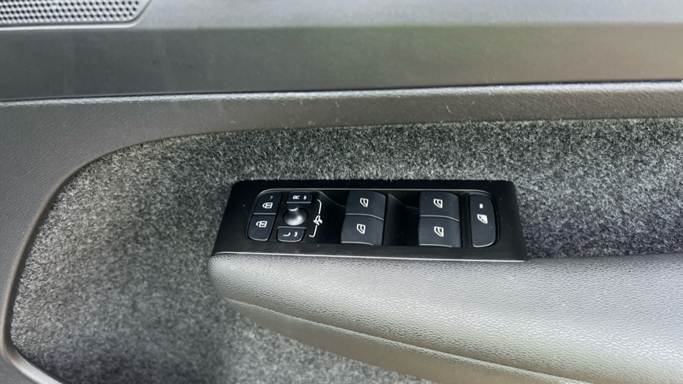 Used Volvo XC40 2022 for sale - 76575170: Photo 33