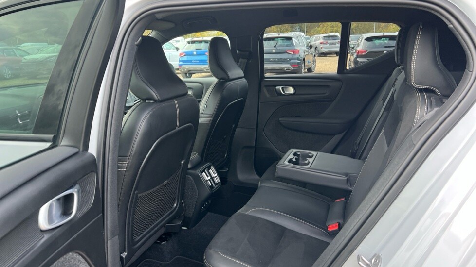 Used Volvo XC40 2022 for sale - 76575170: Photo 38