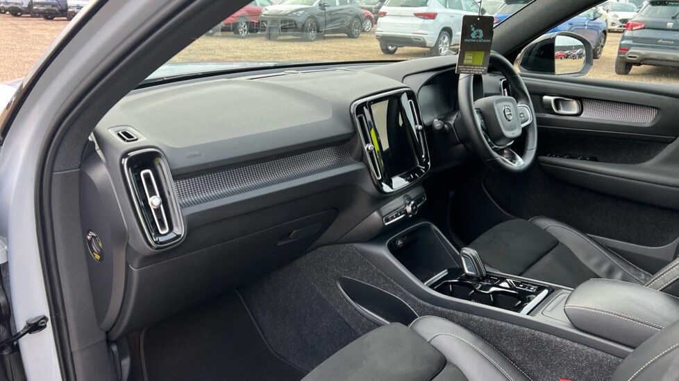 Used Volvo XC40 2022 for sale - 76575170: Photo 4