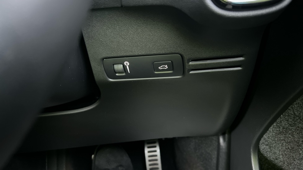 Used Volvo XC40 2022 for sale - 76575170: Photo 47