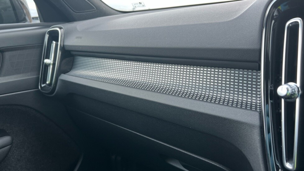 Used Volvo XC40 2022 for sale - 76575170: Photo 48