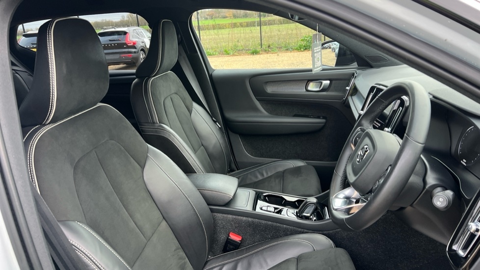 Used Volvo XC40 2022 for sale - 76575170: Photo 9