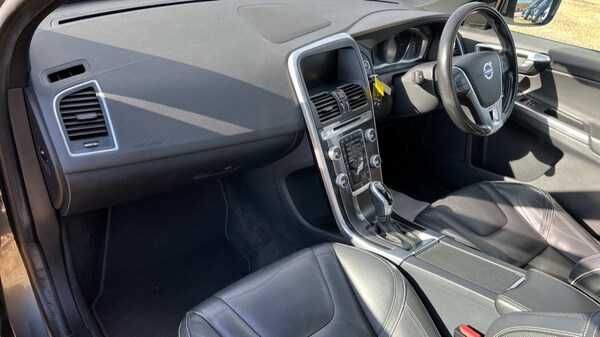 Used Volvo XC60 2016 for sale - 76229165: Photo 4