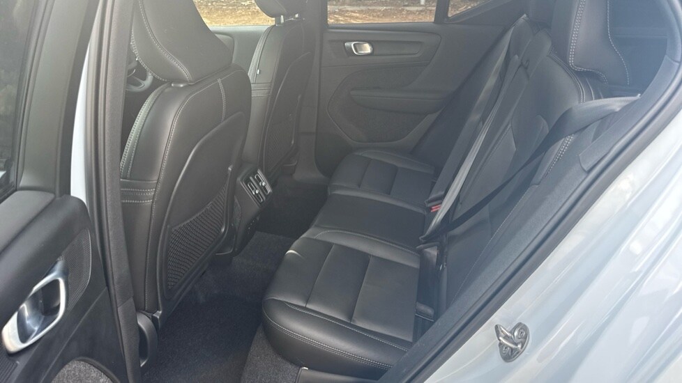 Used Volvo XC40 2025 for sale - 75591062: Photo 10