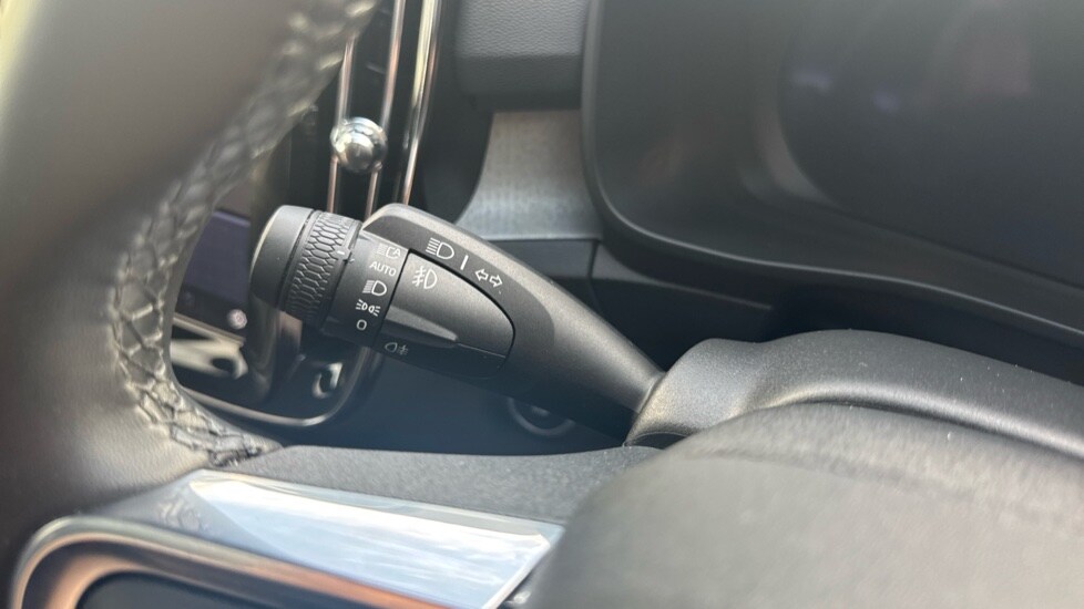 Used Volvo XC40 2025 for sale - 75591062: Photo 29