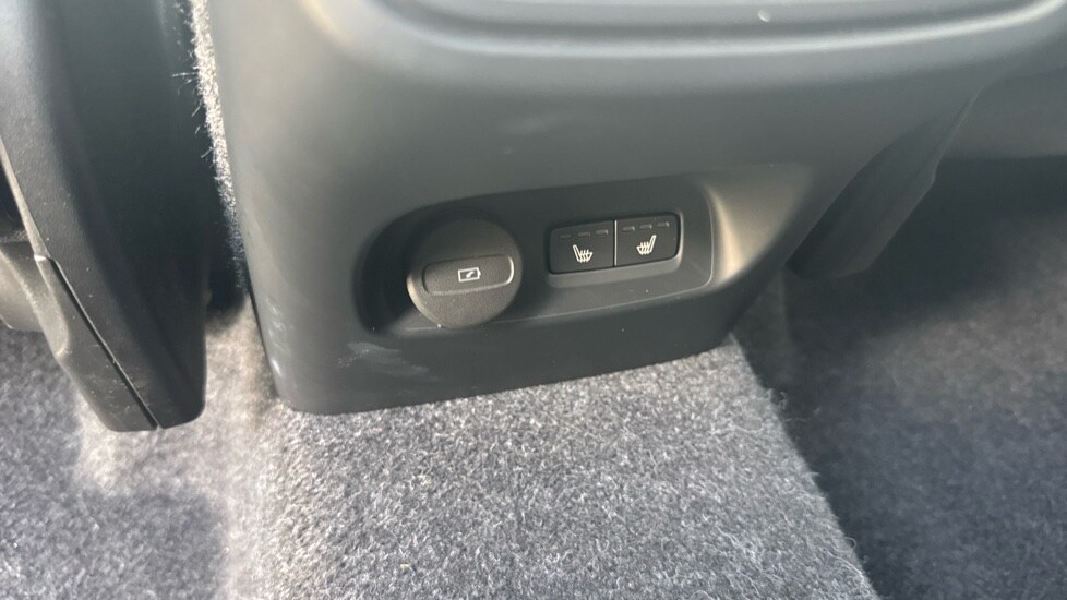 Used Volvo XC40 2025 for sale - 75591062: Photo 57