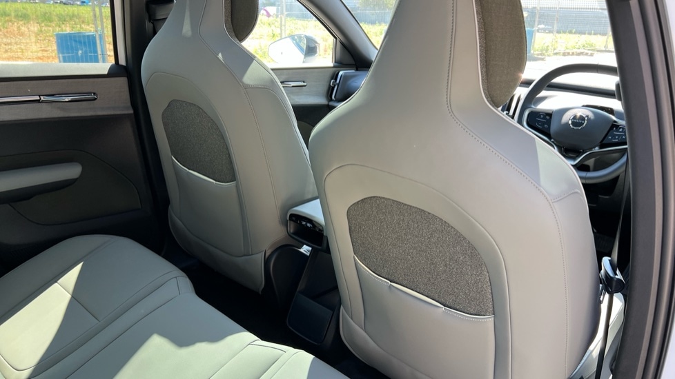 Used Volvo EX30 2025 for sale - 76112262: Photo 43