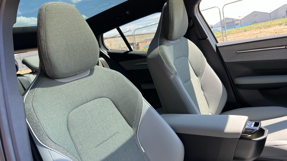 Used Volvo EX30 2025 for sale - 76112262: Photo 46