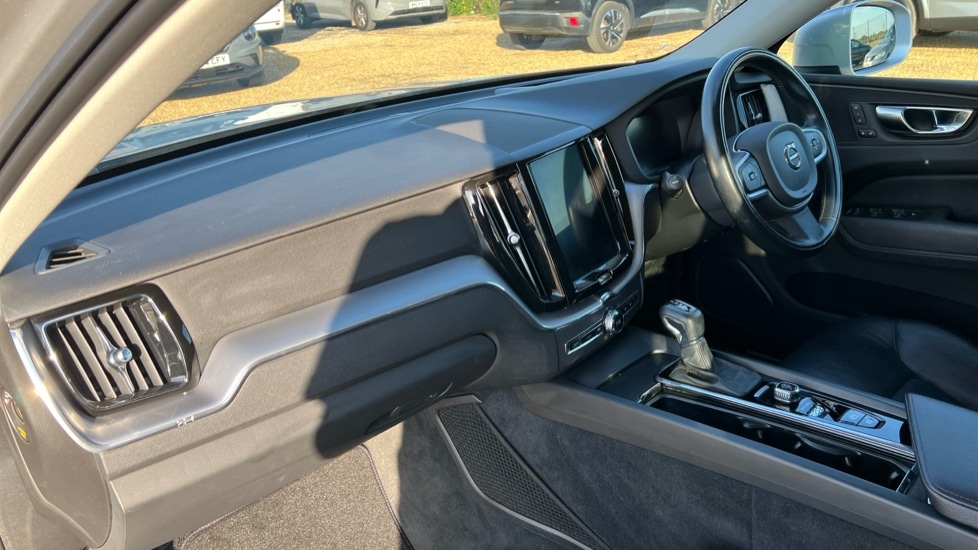 Used Volvo XC60 2020 for sale - 76014923: Photo 4