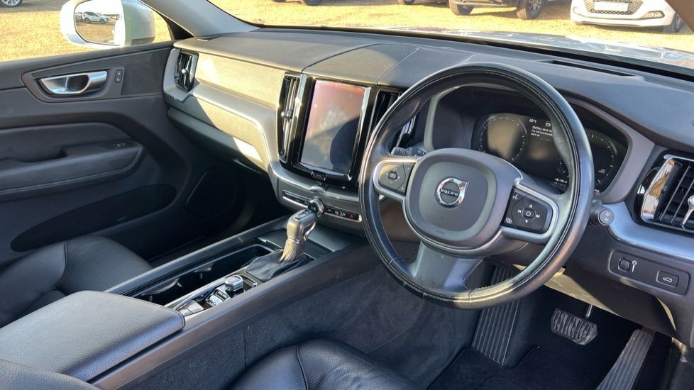Used Volvo XC60 2020 for sale - 76014923: Photo 5