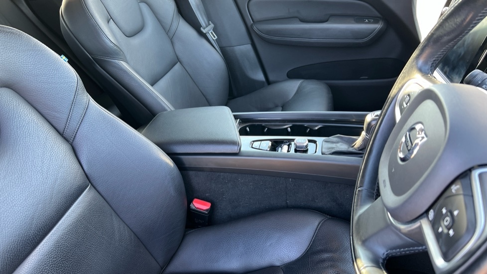 Used Volvo XC60 2020 for sale - 76014923: Photo 9