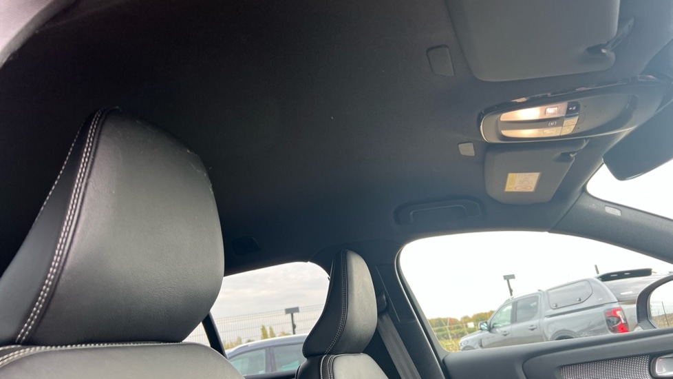 Used Volvo XC40 2021 for sale - 76668194: Photo 44