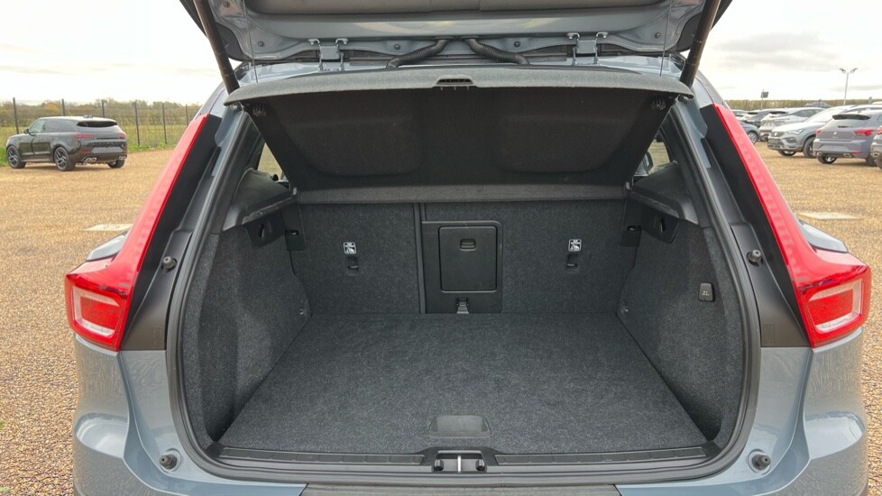 Used Volvo XC40 2021 for sale - 77021877: Photo 17