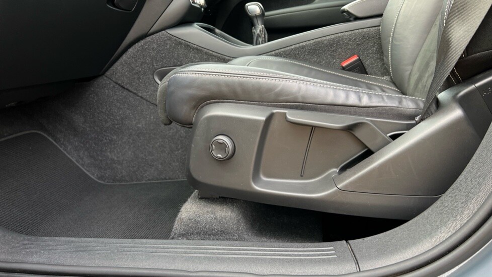 Used Volvo XC40 2021 for sale - 77021877: Photo 32