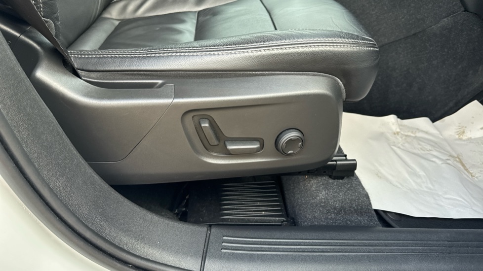 Used Volvo XC40 2021 for sale - 76999338: Photo 32