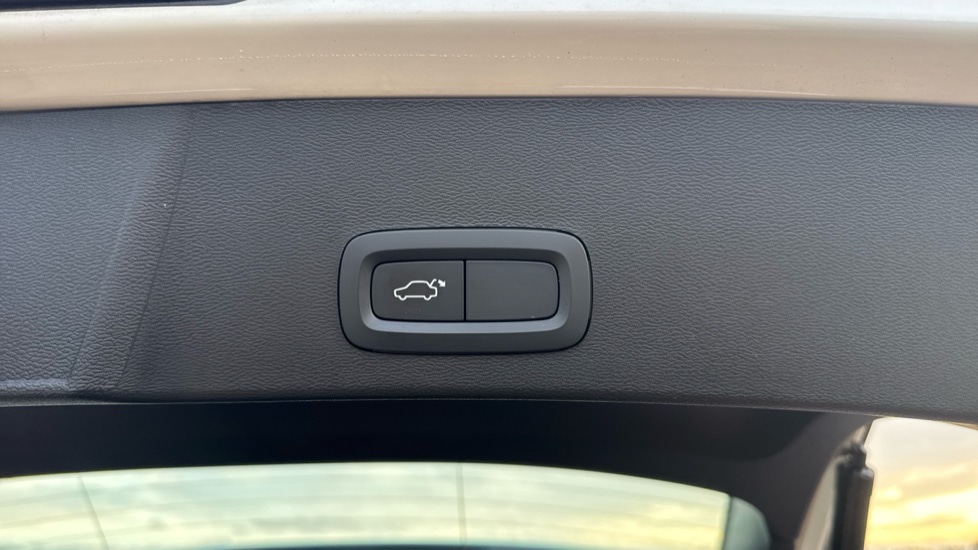 Used Volvo XC40 2021 for sale - 76999338: Photo 53