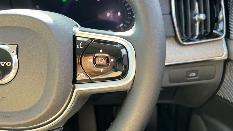 Used Volvo XC90 2025 for sale - 76731437: Photo 19