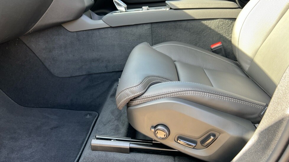 Used Volvo XC90 2025 for sale - 76731437: Photo 32